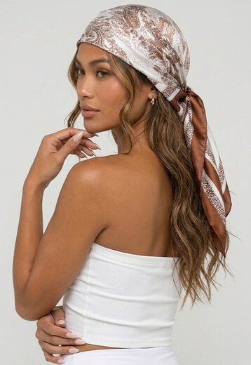 Bruine Satijnen Bandana met Print