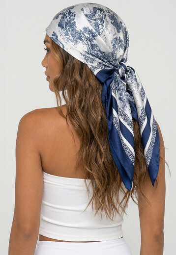 NEW080726 Blauwe Satijnen Bandana met Print