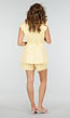 Gele Mouwloze Blazer Set met Ceintuur en Shorts
