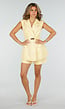 Gele Mouwloze Blazer Set met Ceintuur en Shorts
