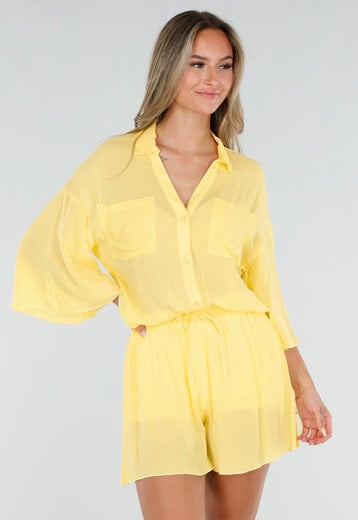 Butter Yellow Blouse en Short Set