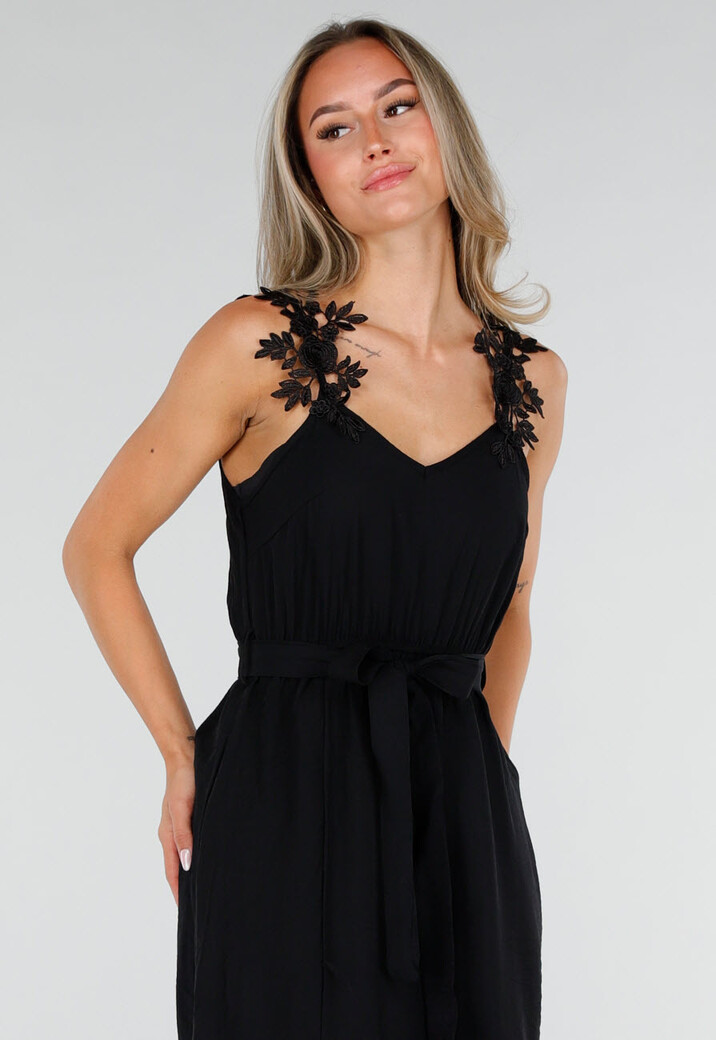 Zwarte Mousseline Maxi Jurk met Kantdetail en Tailleband