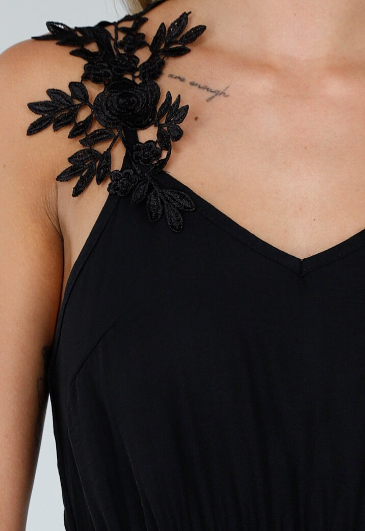 Zwarte Mousseline Maxi Jurk met Kantdetail en Tailleband