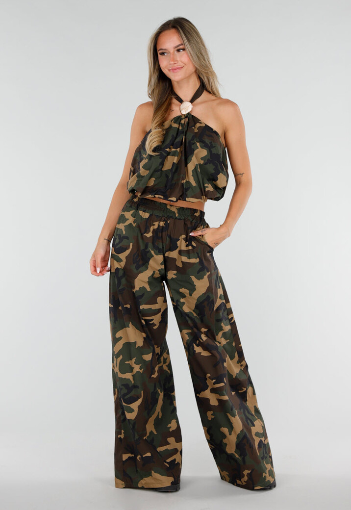 Camouflage Halter Top met Ringdetail en Open Rug