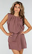 Taupe Mouwloze Playsuit met Overslagrok en Schoudervulling
