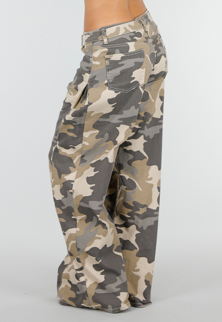 Beige Camouflage Wide Leg Broek met Lage Taille