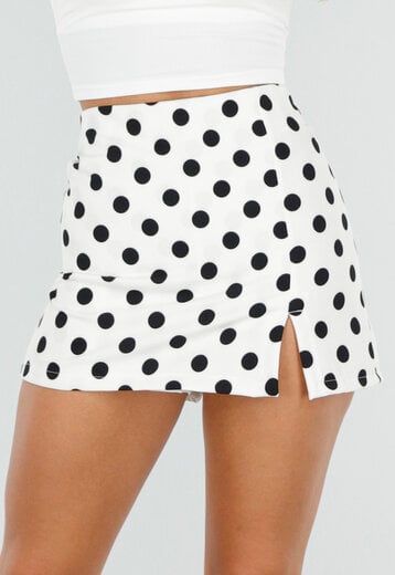 NEW220726 Witte Polkadot Skort