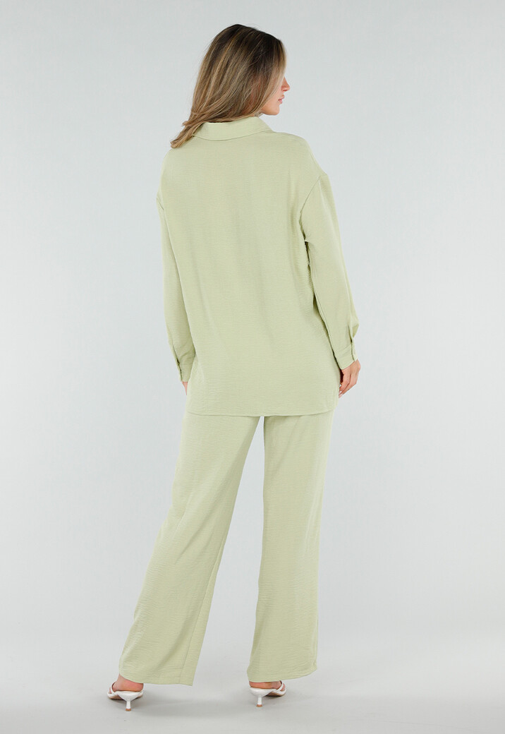 Pistache Blouse met Kraag, Knoopsluiting en Lange Mouwen