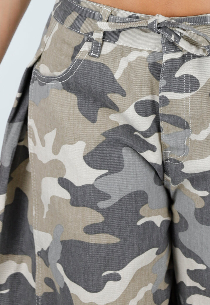 Beige Camouflage Culotte Broek met Lage Taille