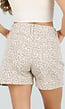 Beige Leopard Print Shorts met Rechte Pijpen