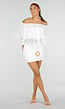 Witte Kanten Two Piece Set met Off Shoulder Top en Rok
