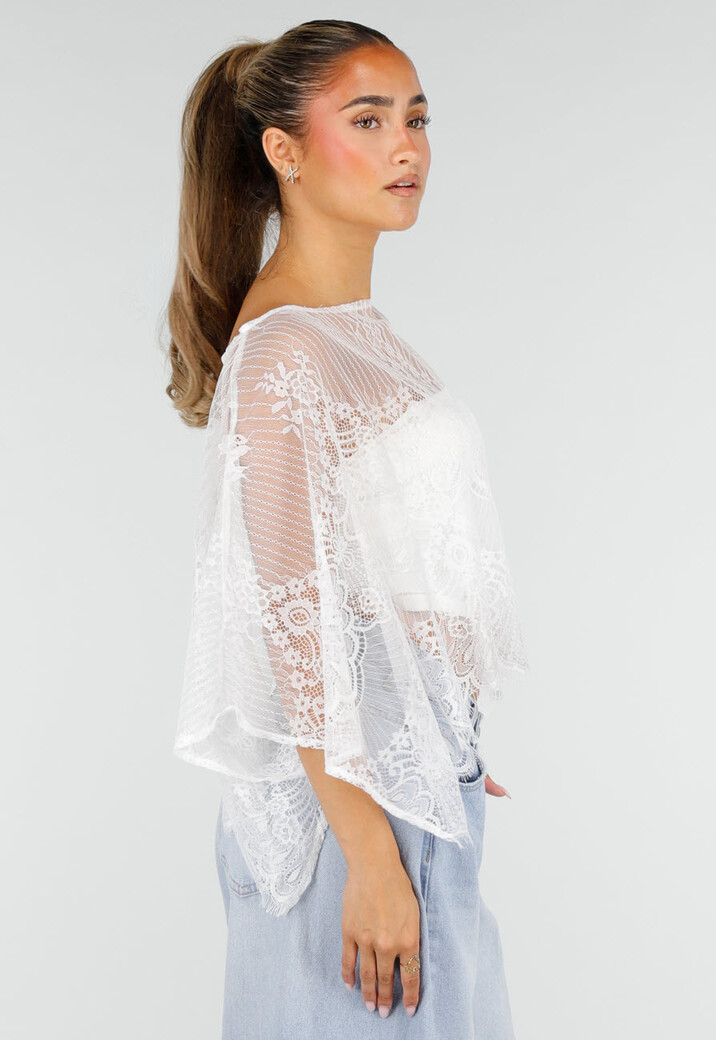 Witte Kanten Crop Top met Wijde Mouwen en Bloemenpatroon