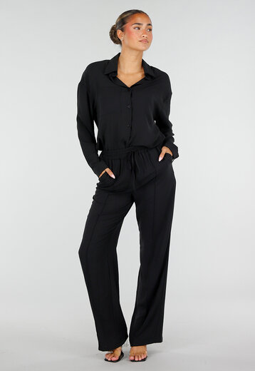NEW290726 Zwarte Blouse met Kraag en Knoopsluiting