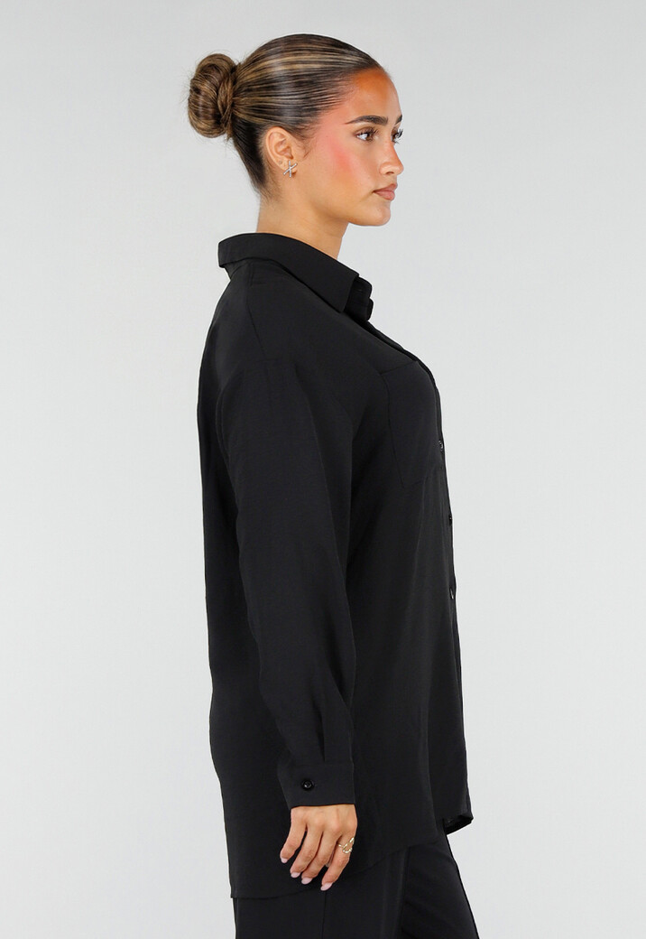 Zwarte Blouse met Kraag, Knoopsluiting en Lange Mouwen