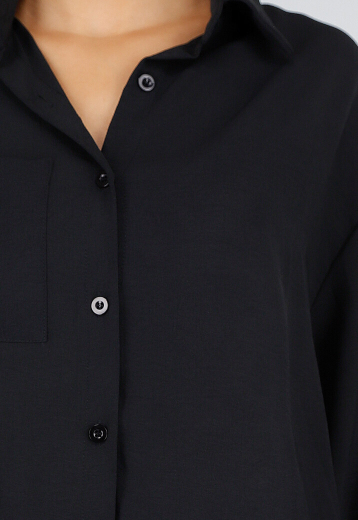 Zwarte Blouse met Kraag, Knoopsluiting en Lange Mouwen