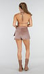Taupe Fringe Halter Top met Lange Franjes en Open Rug