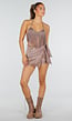 Taupe Fringe Halter Top met Lange Franjes en Open Rug