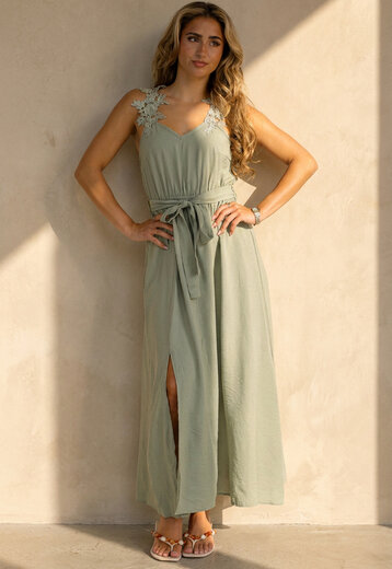 NEW220726 Lichtgroene Maxi Jurk met Kant