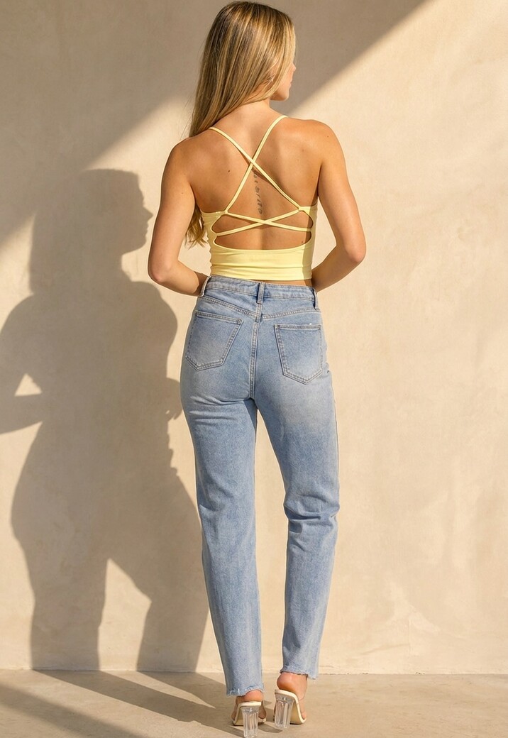 Gele Crop Top met Pads en Gekruiste Bandjes