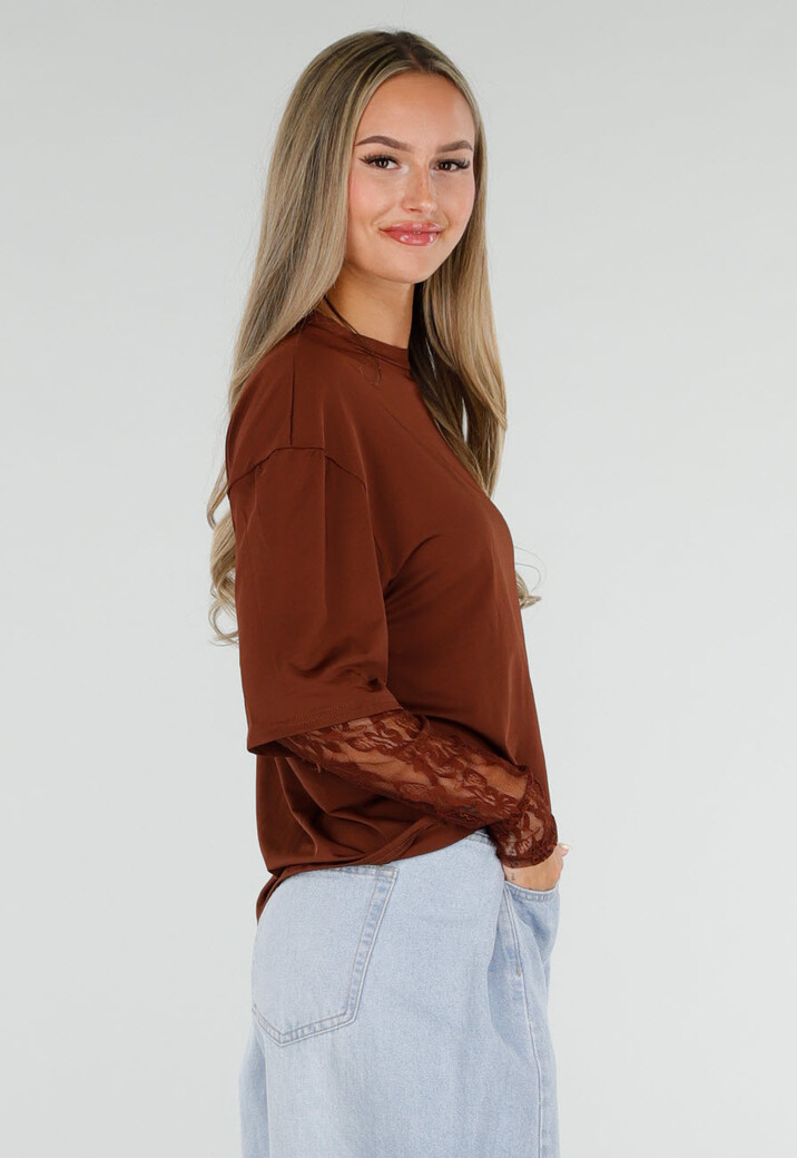 Bruine Top met Kanten Lange Mouwen en Ronde Hals