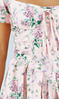 Roze Midi Jurk met Bloemenprint, Pofmouwen en Veterdetail
