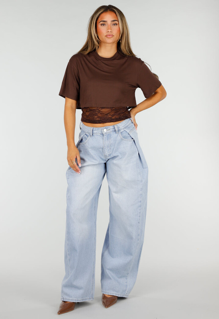 Bruine Crop Top met Kanten Taille en Korte Mouwen