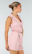 Roze Mouwloze Playsuit met Revers, Riem, Rits en Stretch