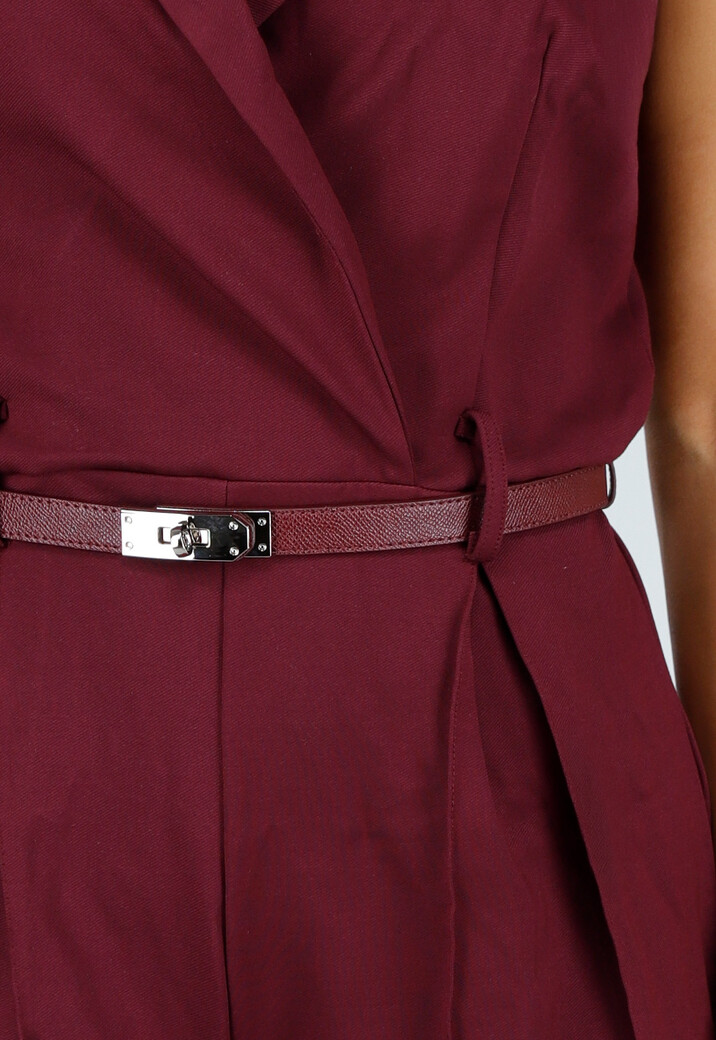 Bordeauxrode Mouwloze Playsuit met Revers, Riem, Blinde Rits en Stretch