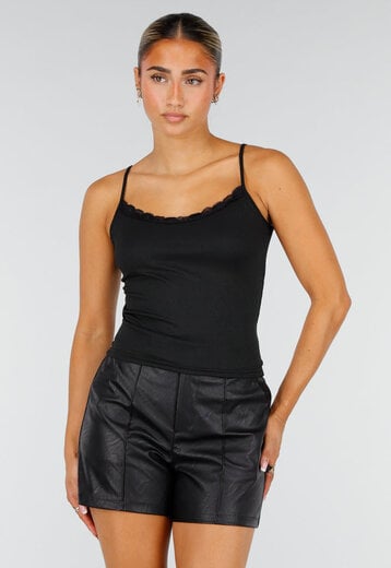 NEW260826 Zwarte Rib Top met Spaghettibandjes en Kant
