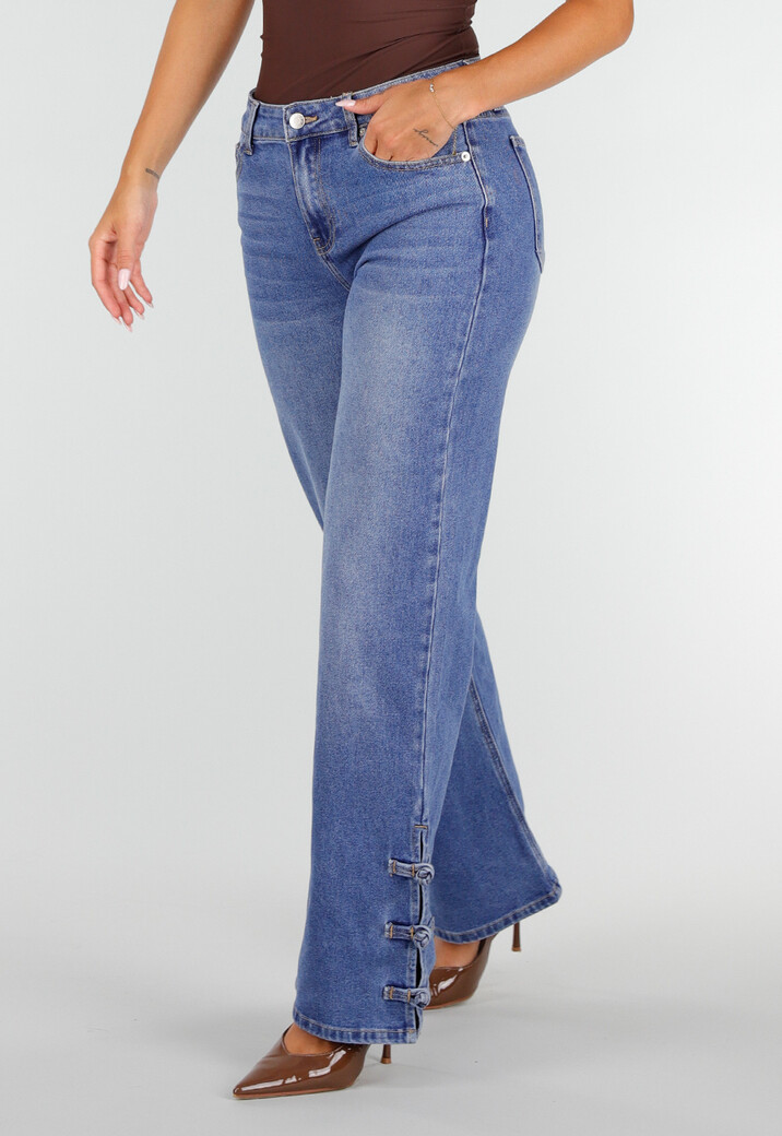 Blauwe Denim Straight Leg Jeans met Knoopbandjes aan de Broekspijpen