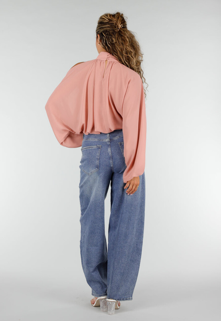 Roze Cold Shoulder Crop Top met Col en Lange Ballonmouwen