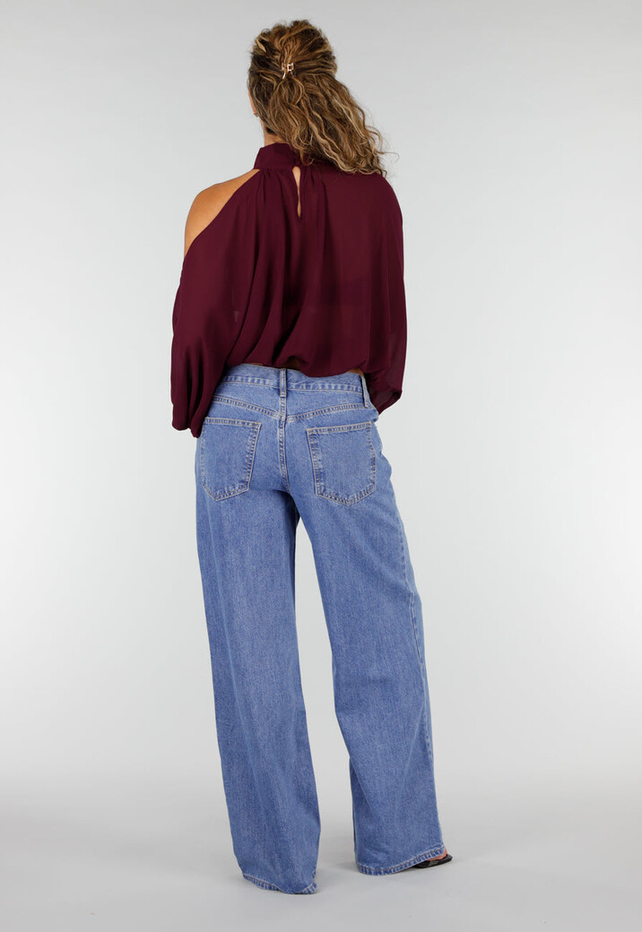 Plum  Cold Shoulder Crop Top met Col en Lange Ballonmouwen