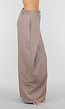 Taupe Wijde Pantalon met Witte Strepen en Overslag aan Voorzijde