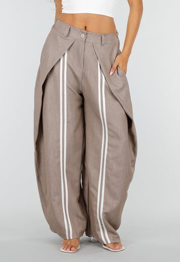NEW160926 Taupe Wijde Baloon Pantalon met Witte Strepen