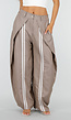 Taupe Wijde Pantalon met Witte Strepen en Overslag aan Voorzijde