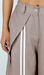 Taupe Wijde Pantalon met Witte Strepen en Overslag aan Voorzijde