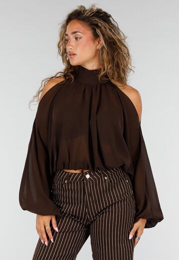 NEW160926 Bruine Cold Shoulder Crop Top met Col