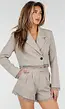 Greige Blazer en Short Set met Kanten Afwerking