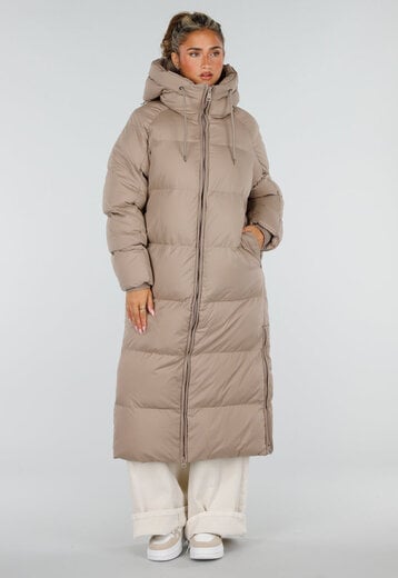 NEW230926 Taupe Lange Gewatteerde Puffer Winterjas