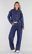 Blauw Denim Jasje met Veterdetails en Zilverkleurige Knopen