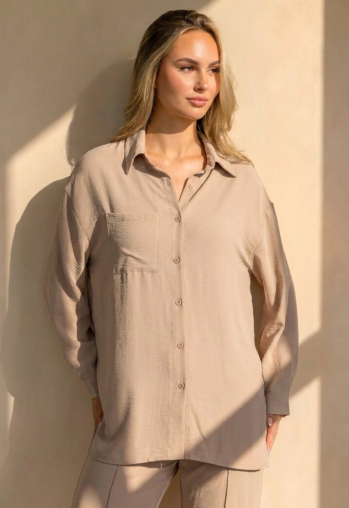 Beige Blouse met Kraag, Knoopsluiting en Lange Mouwen