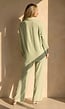 Pistache Blouse met Kraag, Knoopsluiting en Lange Mouwen