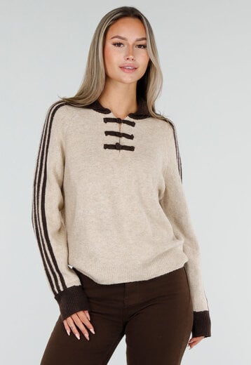 NEW300926 Beige Trui met Bruine Strepen en Kraag