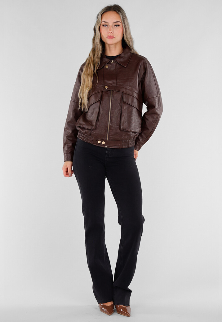 Bruin Lederlook Bomberjack met Rits, Gouden Knopen en Kraag