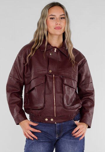 Bordeaux Lederlook Jack met Gouden Knopen