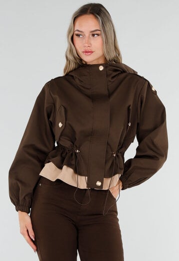 Bruin Windjack met Capuchon en Taillekoord