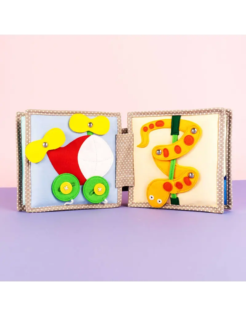 Jolly Designs Mini Quiet Book Kiekeboe