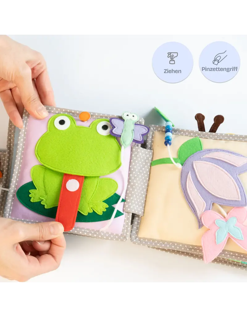 Jolly Designs Mini Quiet Book Sprankelende Papegaai