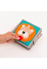 Jolly Designs Mini Quiet Book Slaperige Leeuw — vanaf 12 maanden