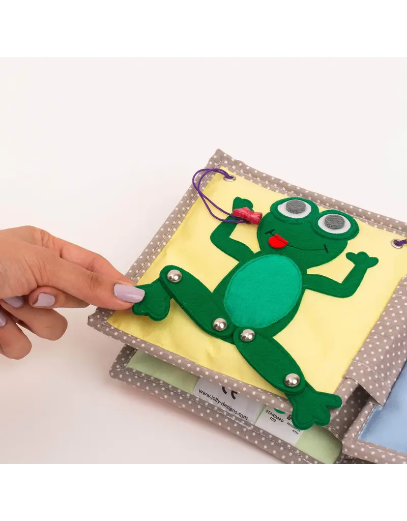 Jolly Designs Mini Quiet Book Slaperige Leeuw — vanaf 12 maanden